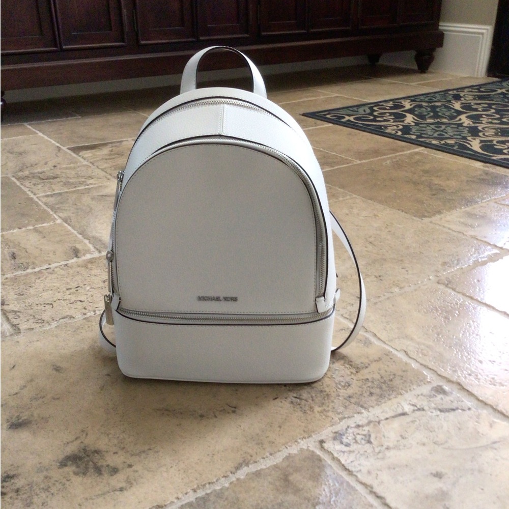 NWT Michael Kors white leather backpack/ purse